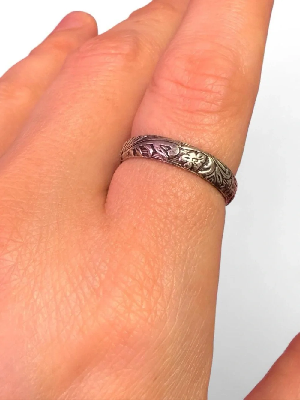 Sterling Silver Engraved Floral Band scrolling vines 925